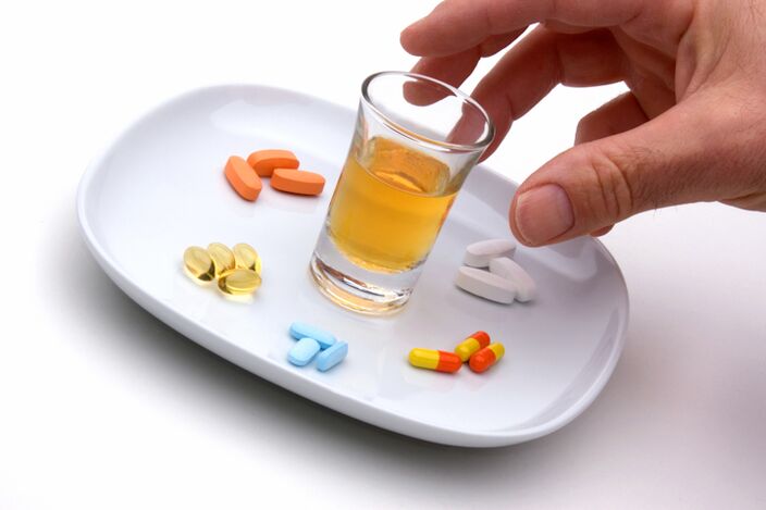 compatibility of alcohol and antibiotics